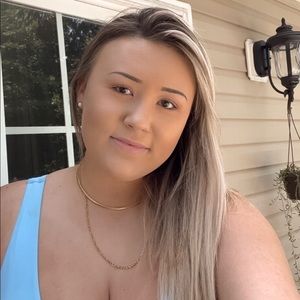 Meet your Posher, Faith